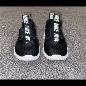 NIKE FLEX RUNNER INFANT TODDLER SIZE 3C